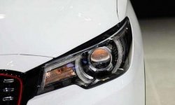 Как выбрать и заменить лампу ближнего света на Шкода Октавия А5